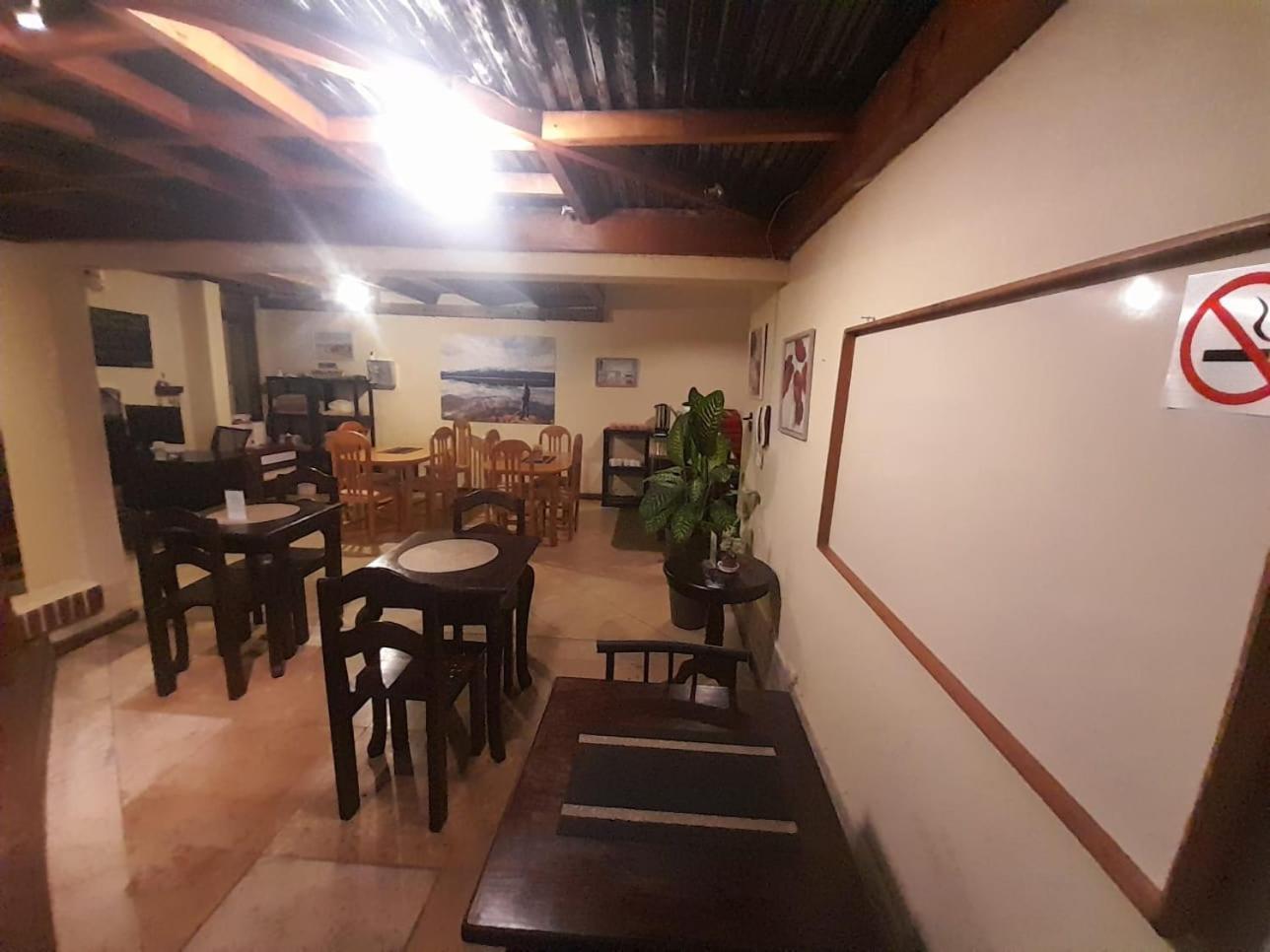 Hotel El Ático Guatemala Esterno foto
